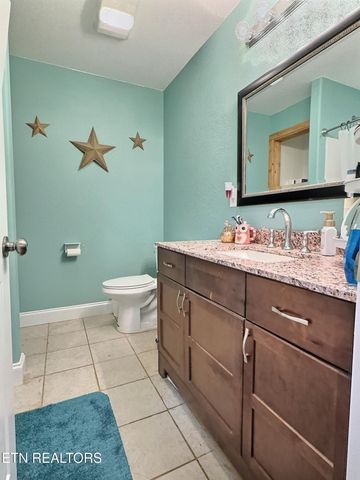 159 Carroll Hollow Rd, Clinton, TN 37716