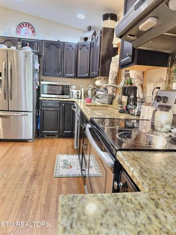 159 Carroll Hollow Rd, Clinton, TN 37716