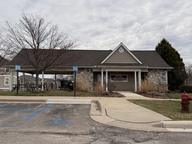 1401 Millbrook Trail, Pittsfield Charter Twp, MI 48108