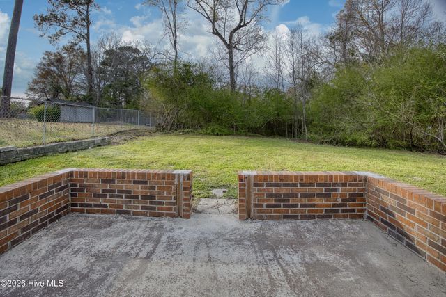 119 Shadow Brook Drive, Jacksonville, NC 28546