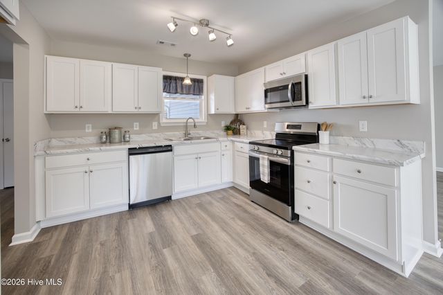 119 Shadow Brook Drive, Jacksonville, NC 28546