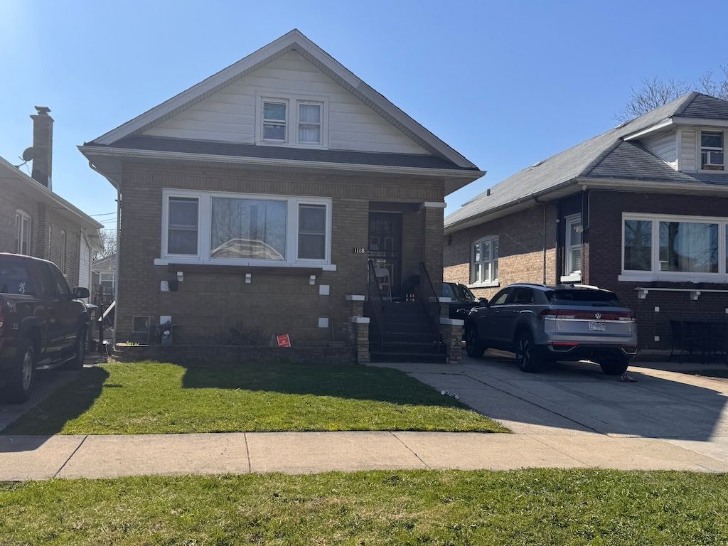 1118 N 6th Avenue, Maywood, IL 60153