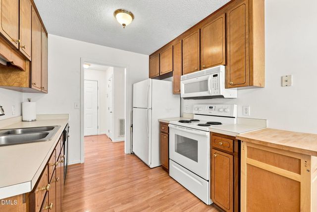 607 Garrison Avenue, Clayton, NC 27520