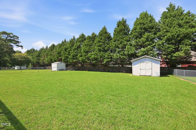 607 Garrison Avenue, Clayton, NC 27520