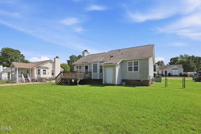 607 Garrison Avenue, Clayton, NC 27520