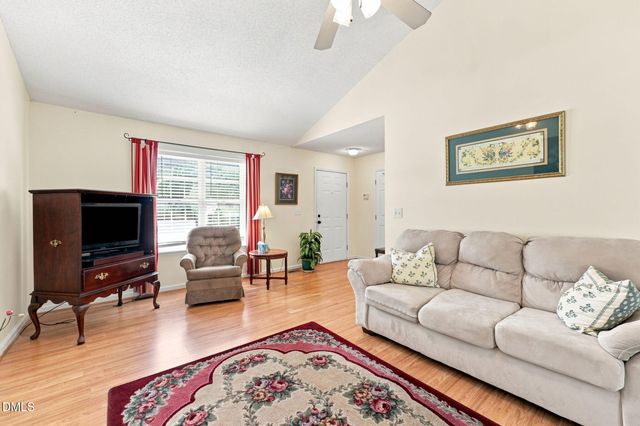 607 Garrison Avenue, Clayton, NC 27520
