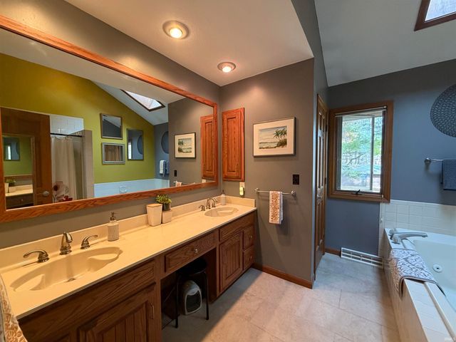 51262 Shady Lane, Elkhart, IN 46514