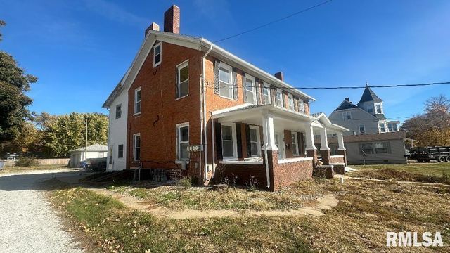 135 E WASHINGTON Street, Rushville, IL 62681