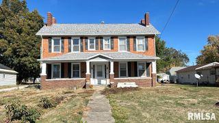 135 E WASHINGTON Street, Rushville, IL 62681