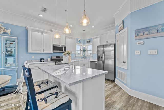 5 Oak Alley Lane, Long Beach, MS 39560