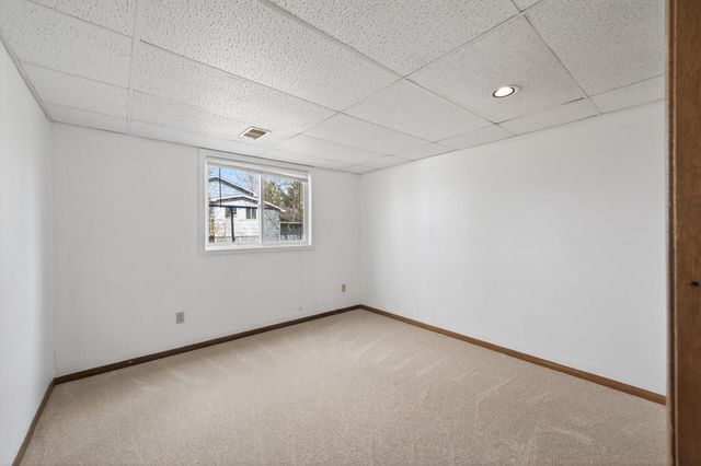 7073 17th Street N, Oakdale, MN 55128