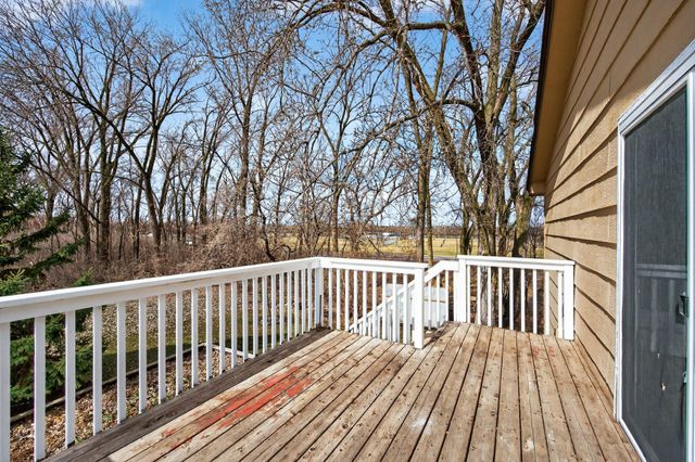 7073 17th Street N, Oakdale, MN 55128