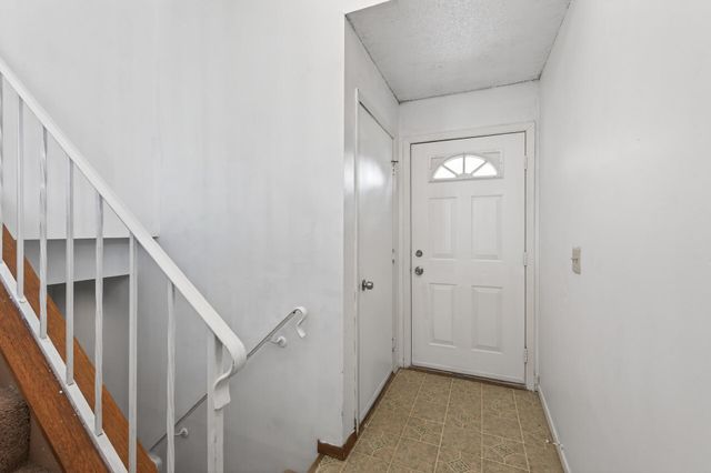 7073 17th Street N, Oakdale, MN 55128