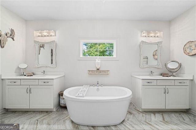 300 Banbury Crossing, Alpharetta, GA 30009