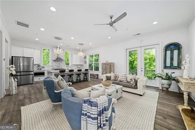 300 Banbury Crossing, Alpharetta, GA 30009