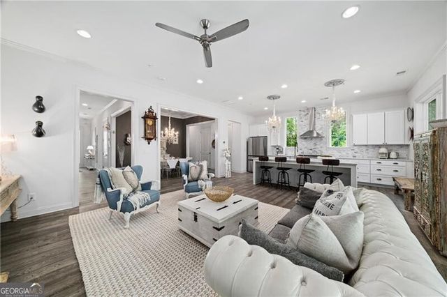 300 Banbury Crossing, Alpharetta, GA 30009