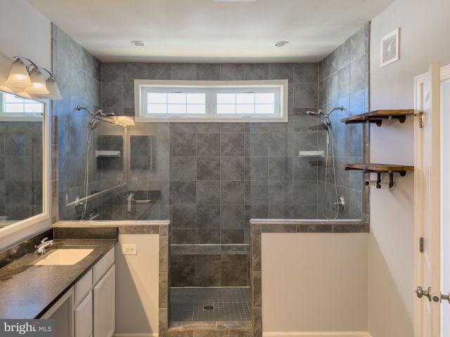 23548 BUCKLAND FARM TER, Ashburn, VA 20148