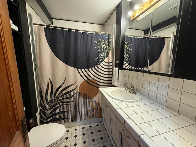 710 W Prescott Ave, Salina, KS 67401