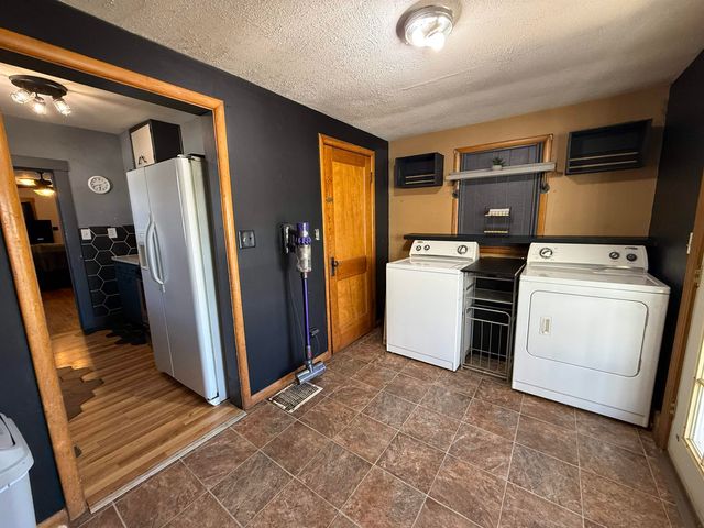 710 W Prescott Ave, Salina, KS 67401