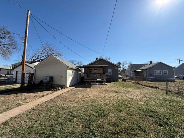 710 W Prescott Ave, Salina, KS 67401