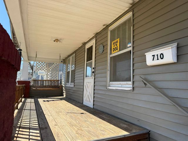 710 W Prescott Ave, Salina, KS 67401