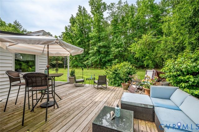 1919 Moseley Rd, Moseley, VA 23120