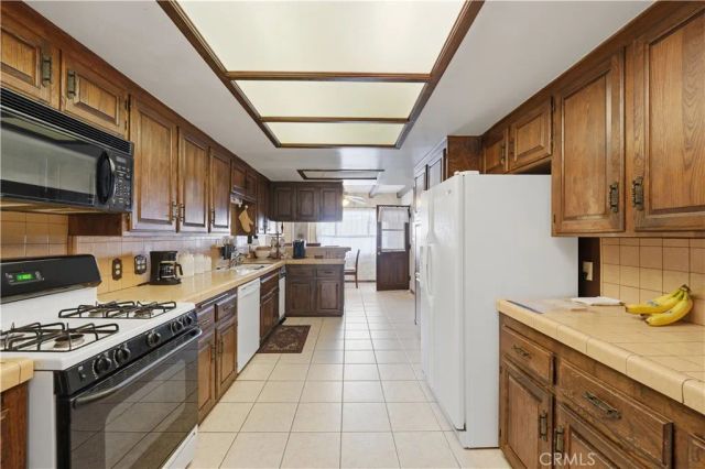 414 E 137th, Los Angeles, CA 90061