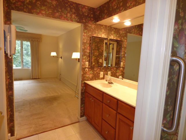 353 Devon Road, Valparaiso, IN 46385