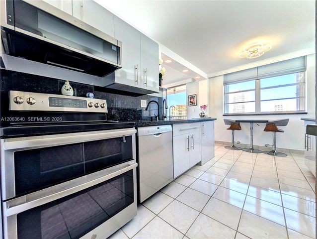3161 S Ocean Drive 1405, Hallandale Beach, FL 33009