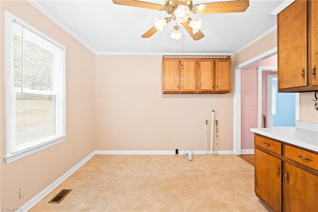 924 E Market Street, Burlington, NC 27217