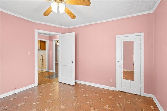 924 E Market Street, Burlington, NC 27217