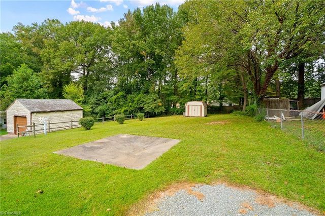 924 E Market Street, Burlington, NC 27217