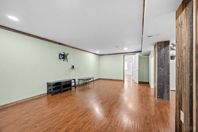 525 Water Oak Road, Roanoke, VA 24019