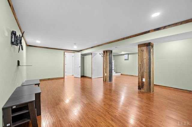 525 Water Oak Road, Roanoke, VA 24019