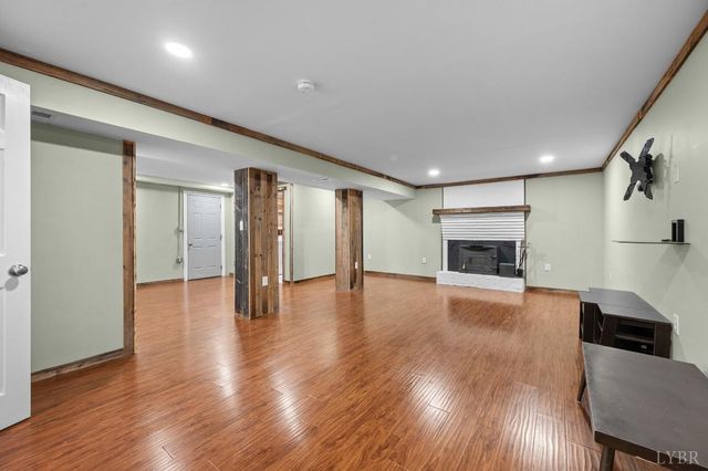 525 Water Oak Road, Roanoke, VA 24019