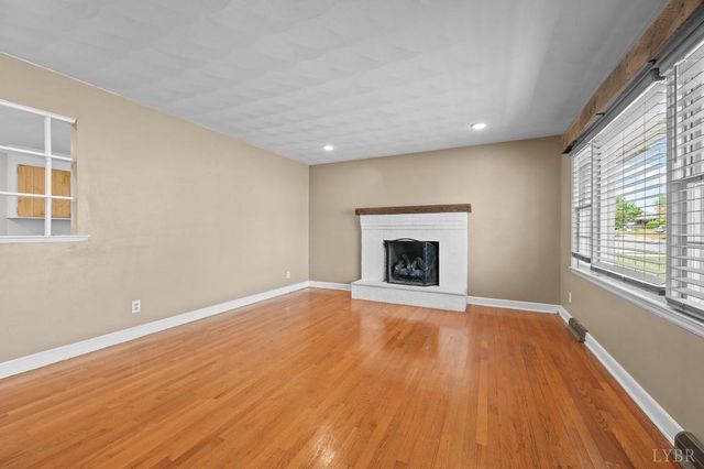 525 Water Oak Road, Roanoke, VA 24019