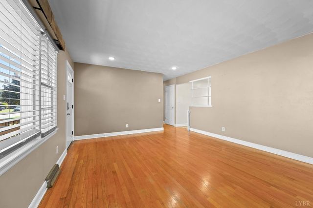 525 Water Oak Road, Roanoke, VA 24019