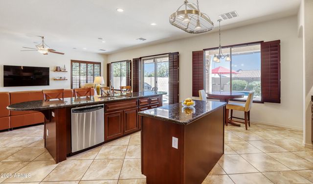 1513 W BRAMBLE BERRY Lane, Phoenix, AZ 85085