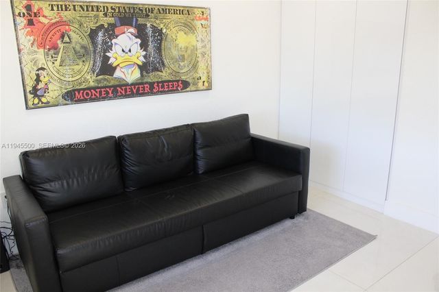 11024 W 35th Ln, Hialeah, FL 33018