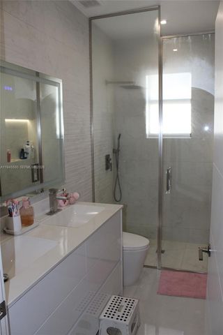 11024 W 35th Ln, Hialeah, FL 33018