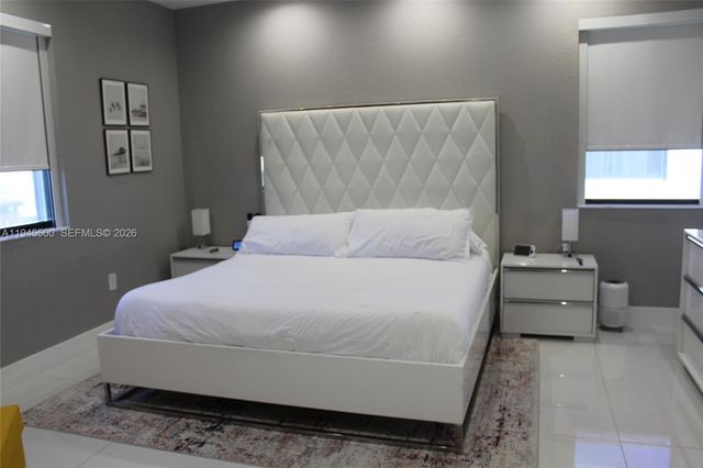 11024 W 35th Ln, Hialeah, FL 33018