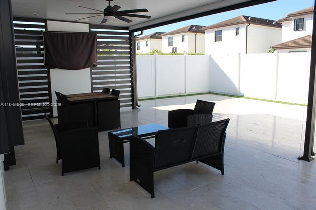 11024 W 35th Ln, Hialeah, FL 33018