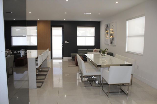 11024 W 35th Ln, Hialeah, FL 33018