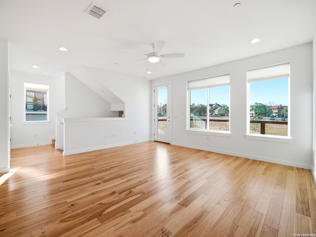 102 Tendick Unit 901, San Antonio, TX 78209