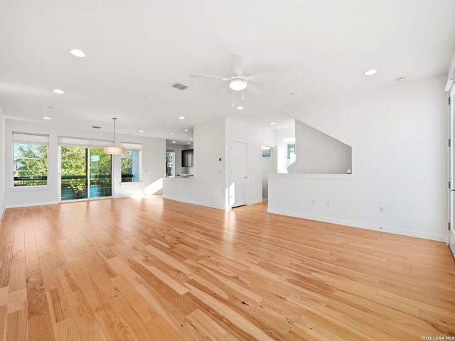 102 Tendick Unit 901, San Antonio, TX 78209