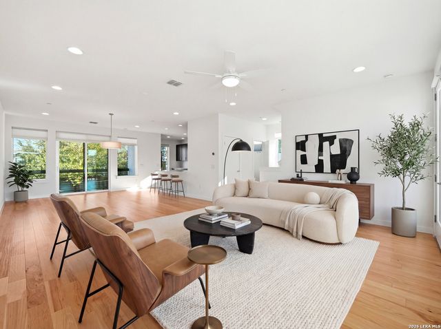 102 Tendick Unit 901, San Antonio, TX 78209