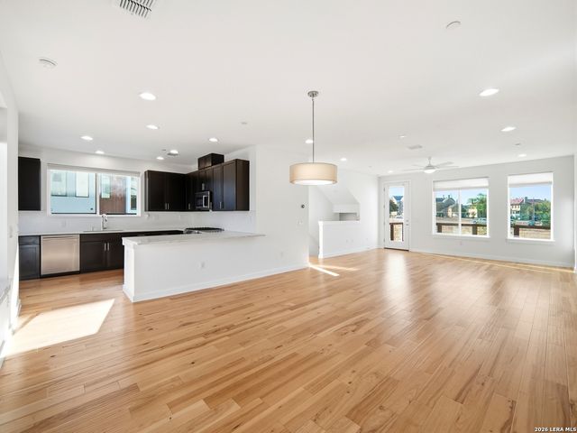 102 Tendick Unit 901, San Antonio, TX 78209