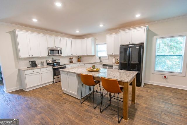 108 Albright Court, Commerce, GA 30529