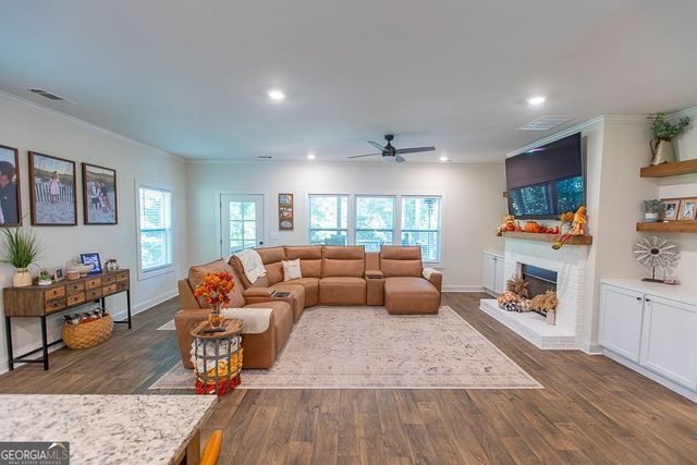 108 Albright Court, Commerce, GA 30529