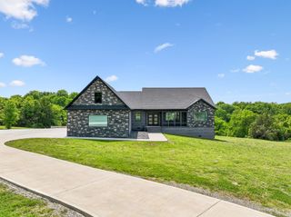 2064 Roberts Rd, Watertown, TN 37184